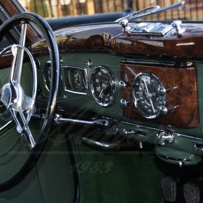 Mercedes Benz 220 (#8)