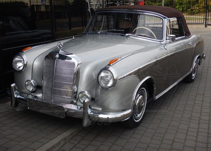 Mercedes Benz 220 SE