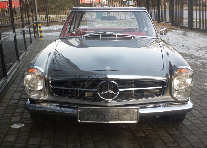 Mercedes Benz 230 SL